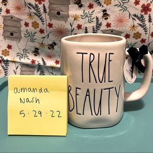 RD DISNEY TRUE BEAUTY MUG
